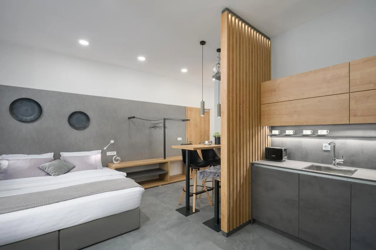 Vila Emona Ljubljana 4*,