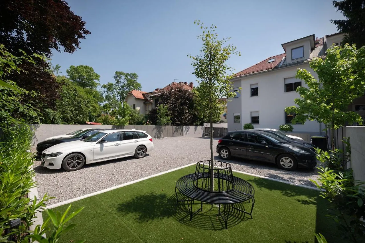 Vila Emona Ljubljana 4*,